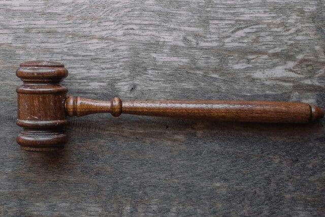 Lawsuit accuses Facebook and Instagram of spying on users smartphone
